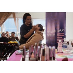 Empreendedoras da Beleza oferta cursos de maquiagem na RMC; inscrições estão abertas